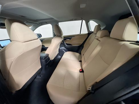 Used 2025 Toyota RAV4 XLE w/ Convenience Package FWD image 28