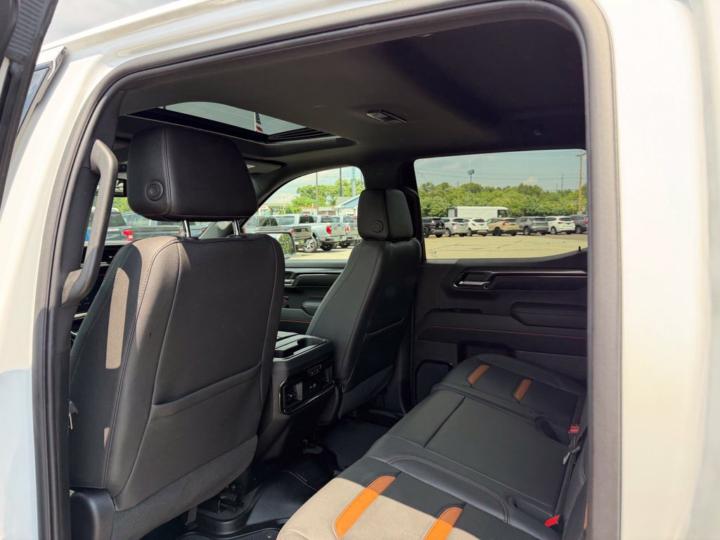 Used 2023 GMC Sierra 1500 AT4 w/ AT4 Preferred Package AWD/4WD image 13