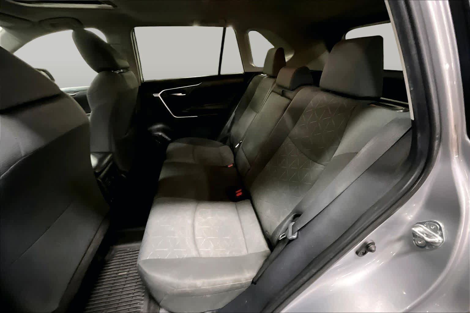 Used 2019 Toyota RAV4 XLE w/ Convenience Package AWD/4WD image 20