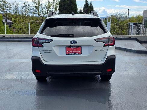 Used 2023 Subaru Outback Premium AWD/4WD image 4