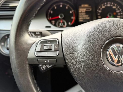Used 2010 Volkswagen Passat Komfort FWD image 14