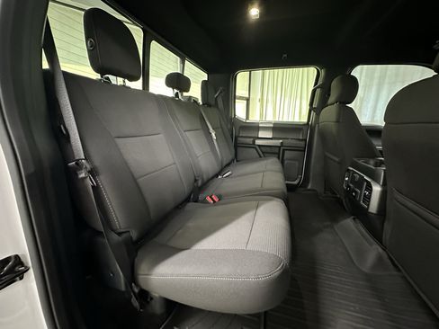 Used 2017 Ford F150 XLT w/ Equipment Group 302A Luxury AWD/4WD image 16