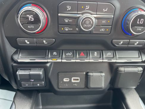 Used 2020 Chevrolet Silverado 1500 RST w/ All-Star Edition image 31