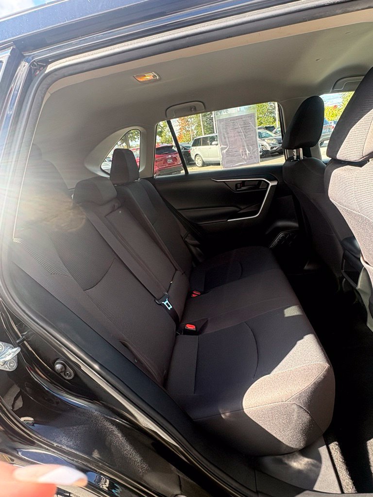 Used 2020 Toyota RAV4 LE w/ All Weather Liner Package AWD/4WD image 12