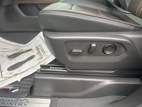 New 2026 Chevrolet Silverado 1500 High Country w/ LPO, Dark Essentials Package image 17