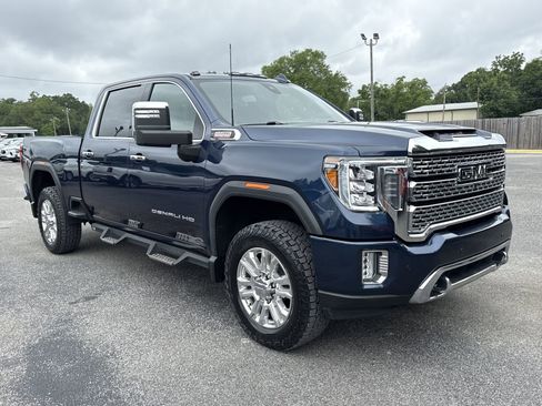 Used 2021 GMC Sierra 3500 Denali w/ Denali Ultimate Package AWD/4WD image 7