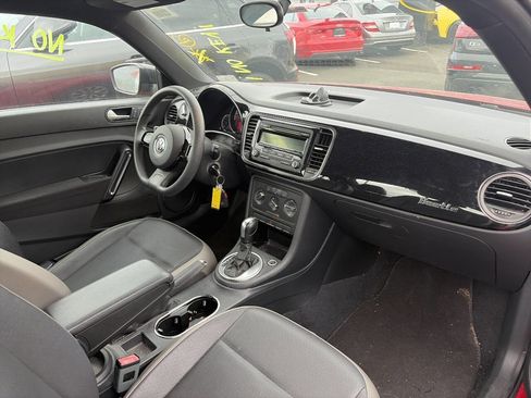 Used 2015 Volkswagen Beetle 1.8T image 6