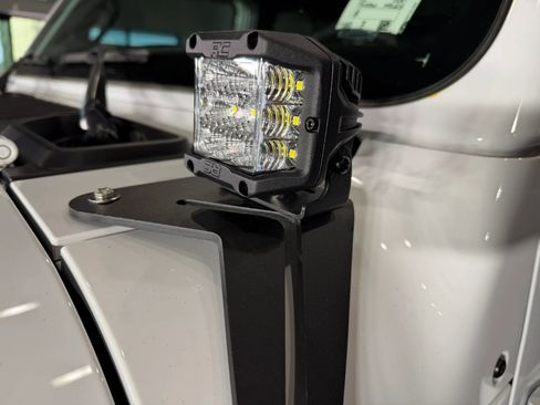 Used 2025 Jeep Wrangler Unlimited Rubicon image 31