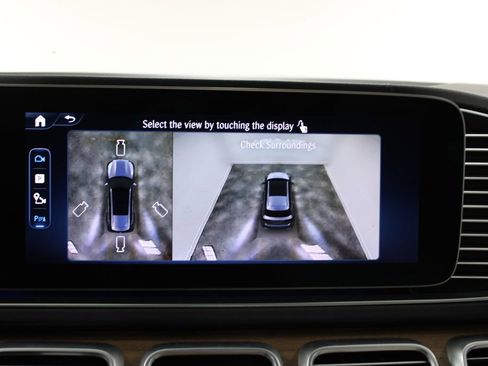 Used 2025 Mercedes-Benz GLS 450 4MATIC image 36