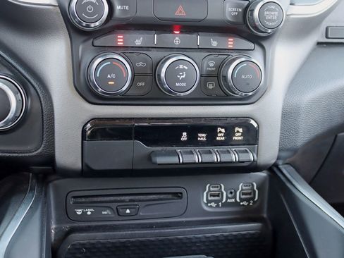 Used 2019 RAM 1500 Big Horn image 27