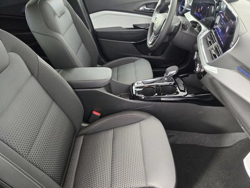 New 2026 Chevrolet Trax LT w/ Driver Confidence Package FWD image 15