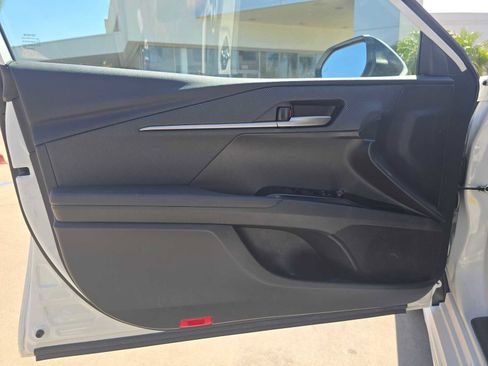Certified 2025 Toyota Camry SE FWD image 21