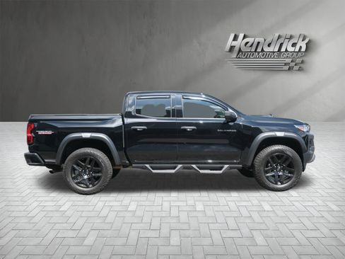 Used 2023 Chevrolet Colorado Trail Boss w/ Advanced Trailering Package AWD/4WD image 10
