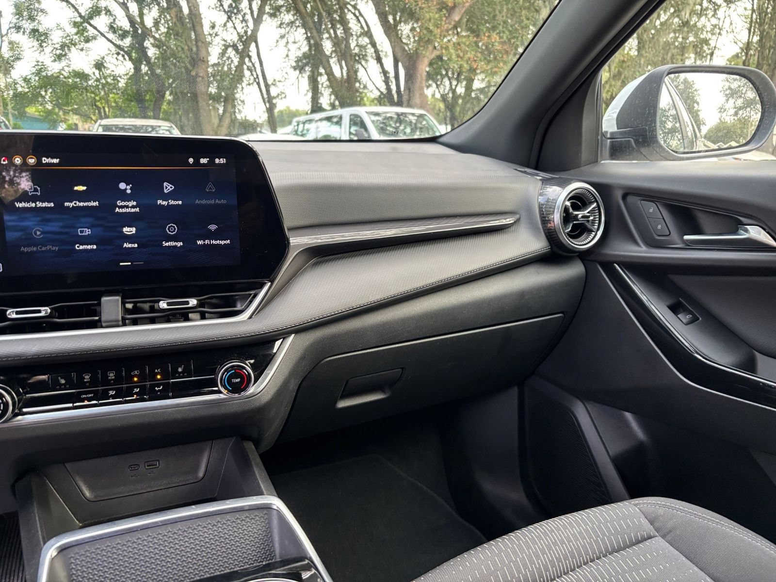 Used 2025 Chevrolet Equinox LT FWD image 33