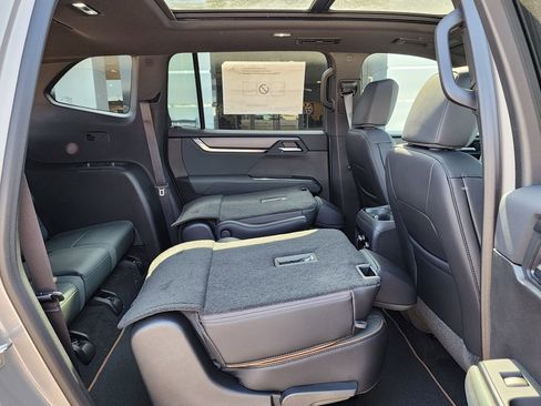 New 2026 GMC Acadia AT4 AWD/4WD image 49