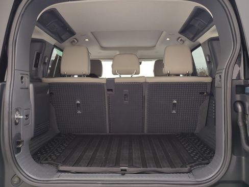 Used 2020 Land Rover Defender 110 S image 33