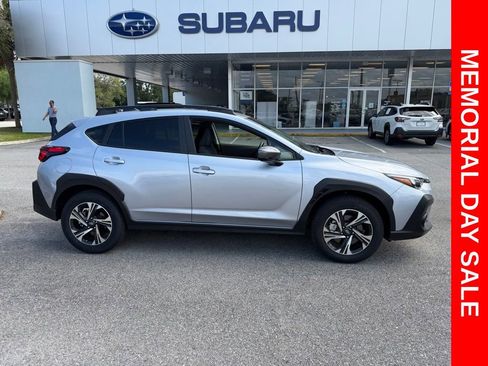 Used 2025 Subaru Crosstrek 2.0i Premium AWD/4WD image 2