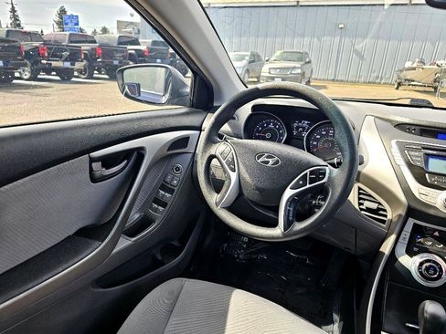 Used 2012 Hyundai Elantra GLS w/ Preferred Pkg 3 image 12