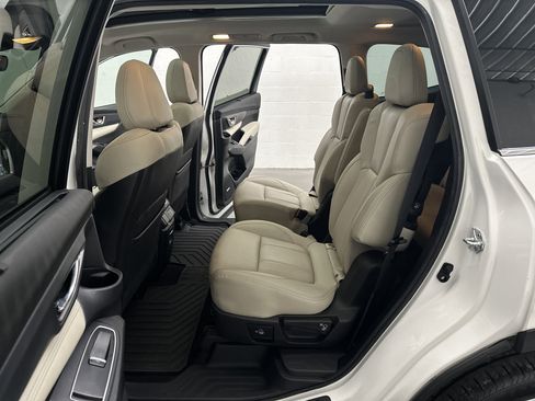Used 2023 Subaru Ascent Limited w/ Technology Package AWD/4WD image 21