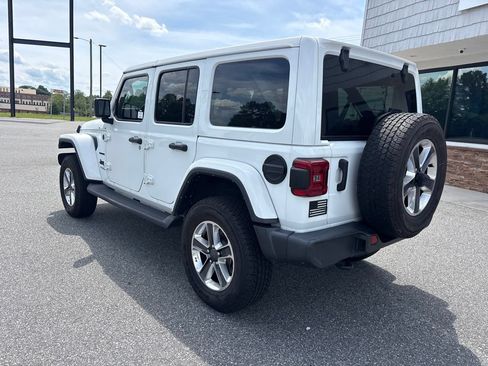 Used 2022 Jeep Wrangler Unlimited Sahara w/ LED Lighting Group AWD/4WD image 6