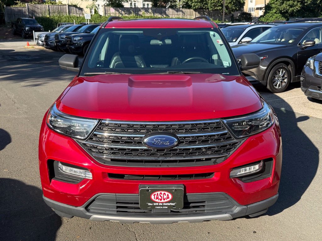 Used 2022 Ford Explorer XLT w/ Equipment Group 202A AWD/4WD image 2