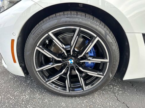 Certified 2025 BMW i4 eDrive40 w/ M Sport Package image 10