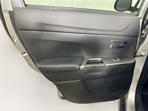 Used 2025 Mitsubishi Outlander Sport SE AWD/4WD image 25