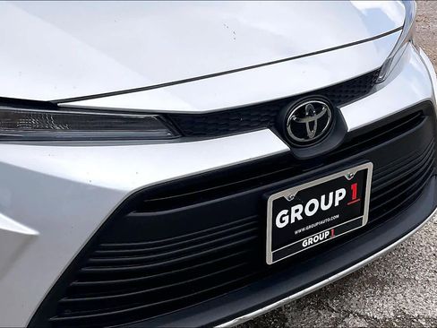 Used 2024 Toyota Corolla LE FWD image 29