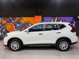 Used 2017 Nissan Rogue S image 2