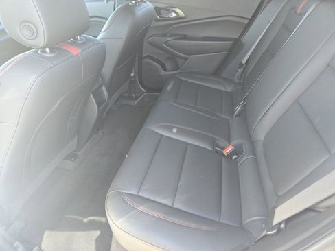 Used 2025 Chevrolet Trax RS w/ Sunroof Package image 31