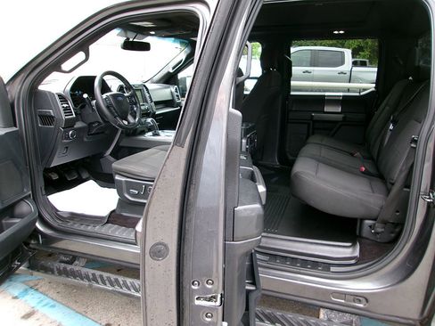 Used 2017 Ford F150 XLT w/ Equipment Group 302A Luxury AWD/4WD image 12