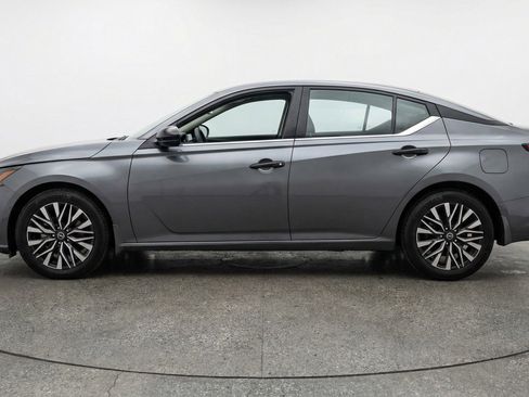 Used 2025 Nissan Altima 2.5 SV FWD image 5