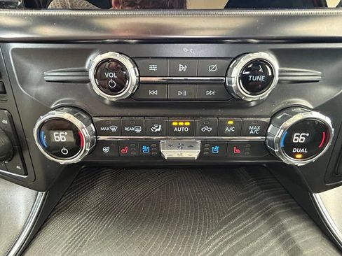 Used 2021 Ford F150 Platinum w/ Equipment Group 701A High AWD/4WD image 29
