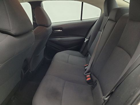 Used 2020 Toyota Corolla LE image 18