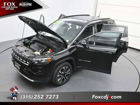 Used 2022 Jeep Compass Limited AWD/4WD image 36