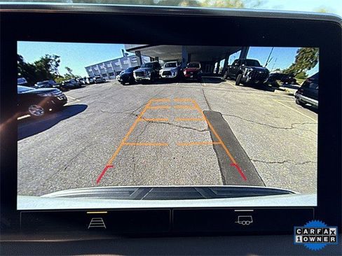 Used 2023 Chevrolet Suburban Z71 image 18