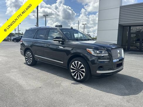Used 2023 Lincoln Navigator Reserve RWD image 5