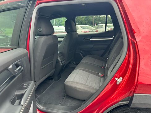 Used 2025 GMC Terrain Elevation w/ Technology Package II AWD/4WD image 11