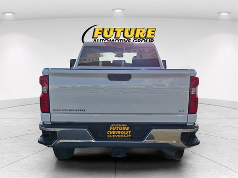 Used 2024 Chevrolet Silverado 2500 LT image 5