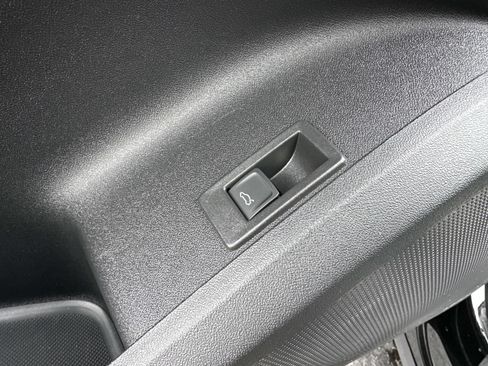 Used 2025 Audi Q5 Premium Plus AWD/4WD image 12
