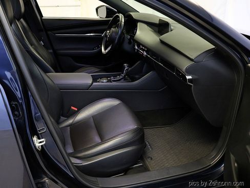 Used 2020 MAZDA MAZDA3 Premium Package image 30