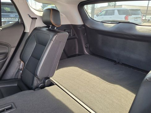 Used 2024 GMC Terrain AT4 w/ Infotainment Package II image 12