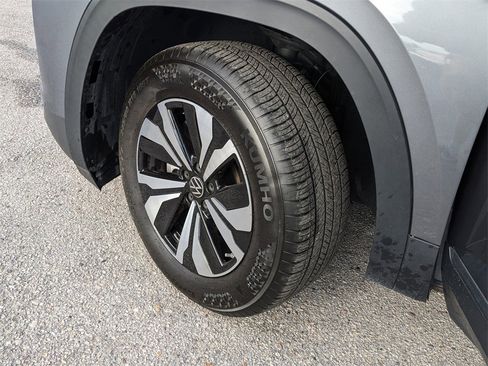 Certified 2024 Volkswagen Atlas SE image 34