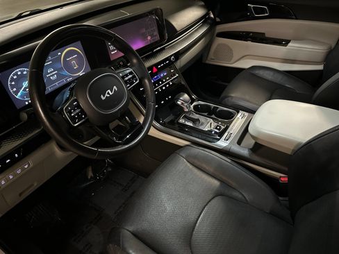 Certified 2023 Kia Carnival SX Prestige FWD image 12