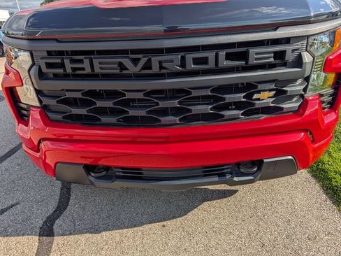 Used 2023 Chevrolet Silverado 1500 Custom AWD/4WD image 28