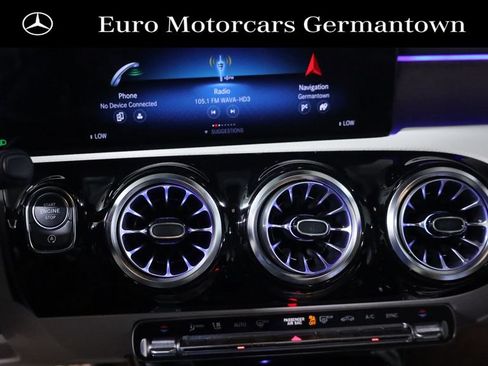 Used 2023 Mercedes-Benz CLA 250 4MATIC image 32