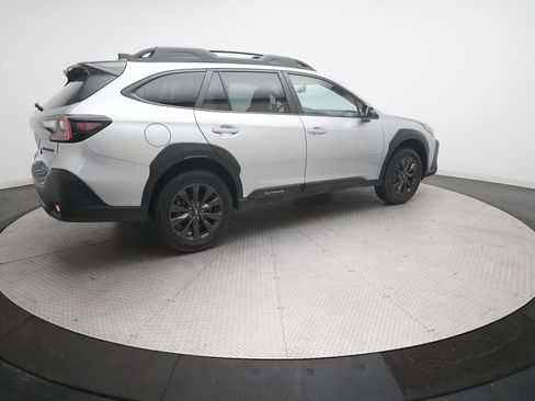 Used 2025 Subaru Outback Onyx Edition AWD/4WD image 38