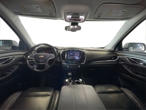 Used 2021 Chevrolet Traverse LT image 27