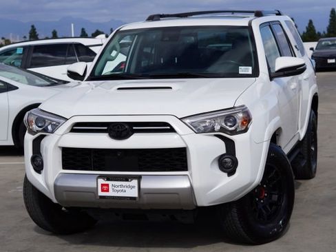 Used 2023 Toyota 4Runner TRD Off-Road Premium w/ Off Road Premium Plus Package AWD/4WD image 4