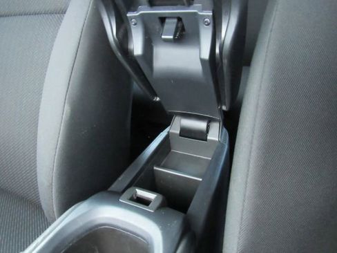 Used 2018 Honda HR-V LX image 47